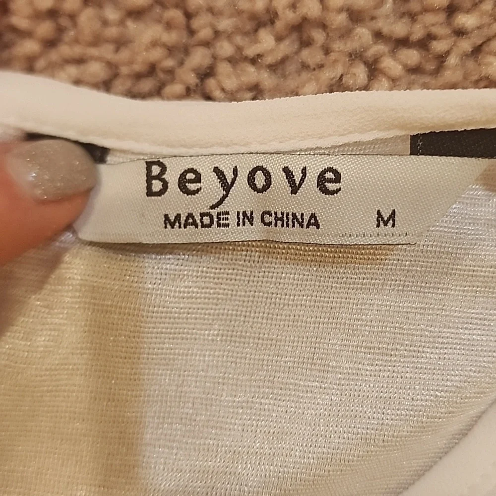 Beyove top. Size M - Picture 8 of 10